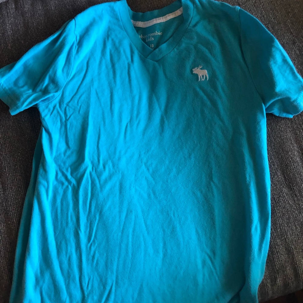 Abercrombie kids v neck top